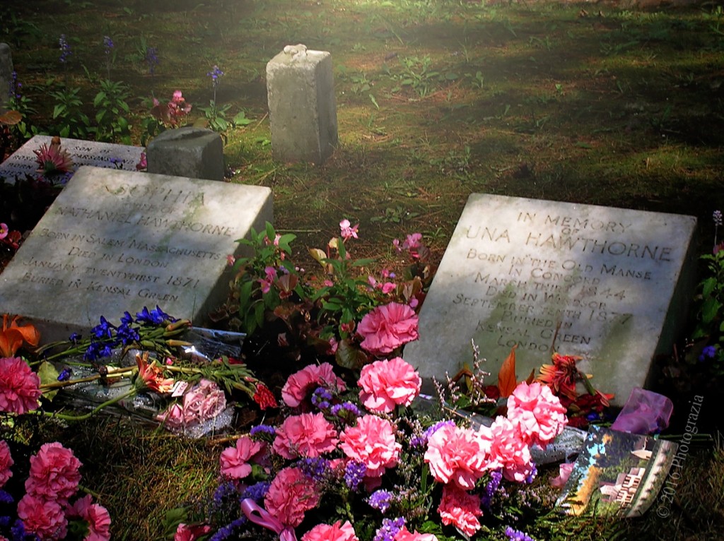 Sophia and Una Hawthorne's tombstones in Concord, Massachusetts
